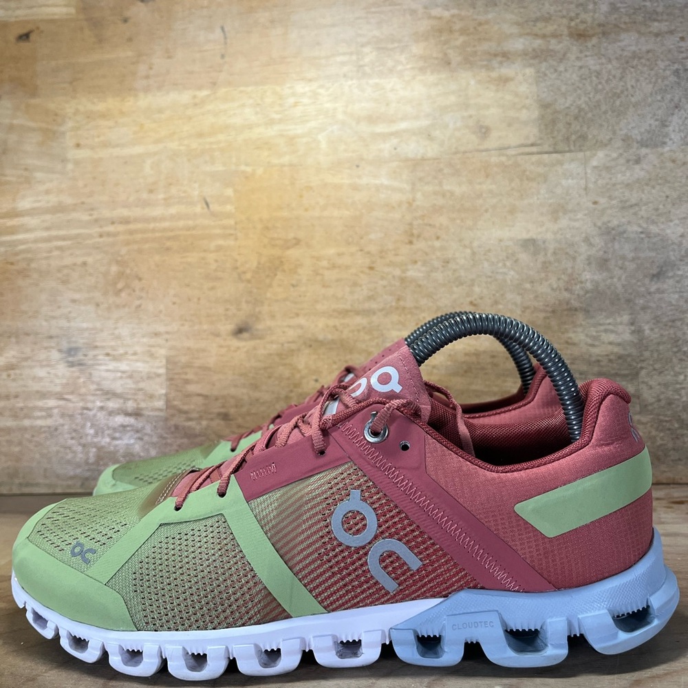 On CloudFlow REFLECTIVE Womens Size 8.5 Running Shoes Sneakers Guava Dust Rose - Picture 4 of 12